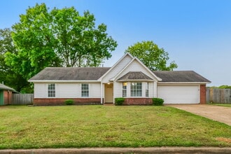Building Photo - 9831 Riggan Dr