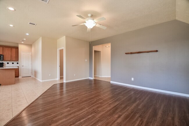 Building Photo - 22418 Lavaca Ranch Ln