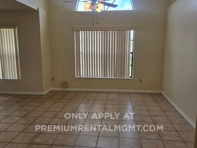 Building Photo - Beautiful 4 Bed / 2 Bath Single-Family Home with Fenced Yard & Screened Patio