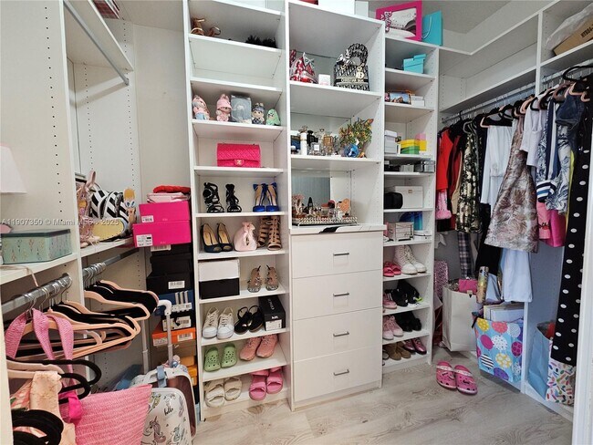 Building Photo - 17468 SW 36th St