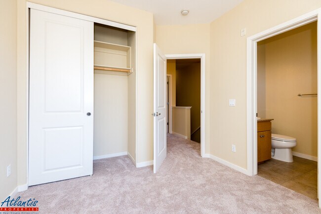 Building Photo - Japantown Townhouse | Stainless Steel Appliances | Central A/C