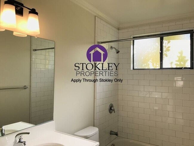 Building Photo - Stokley Properties Presents - 118 Hall Ln ...