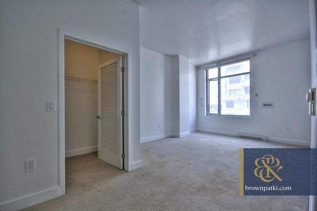 Building Photo - 1310 Fillmore St