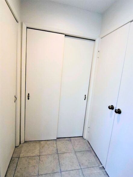 Building Photo - 500 Tiki Dr