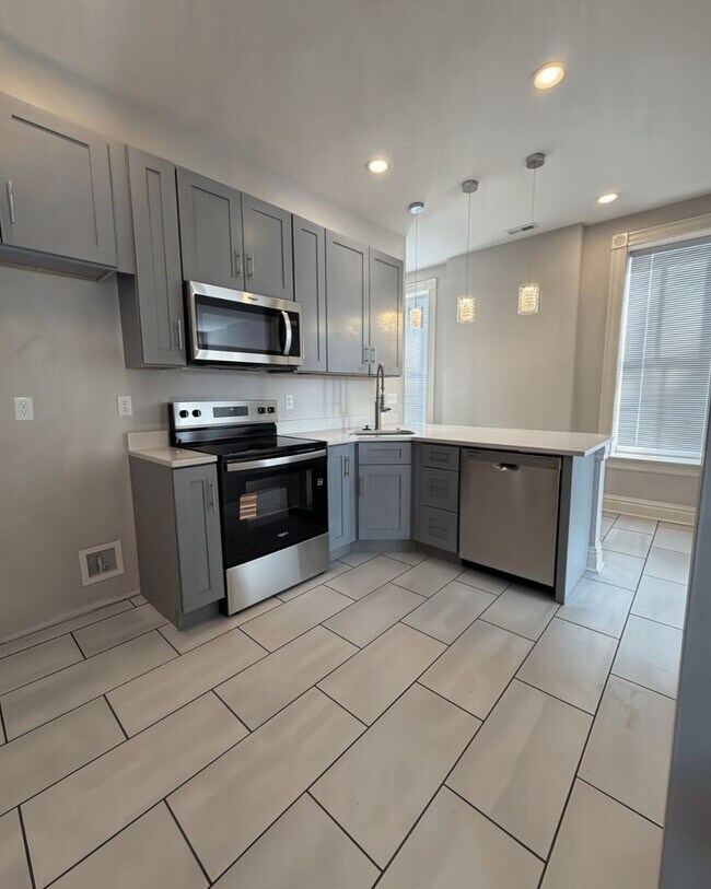 Building Photo - 4397