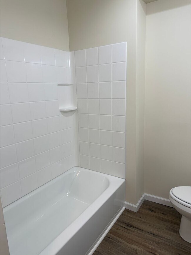 Building Photo - Renovated Apartments on Main Street in Mye...