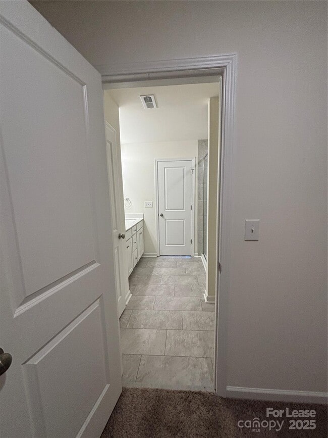Building Photo - 2773 Yeager Dr NW