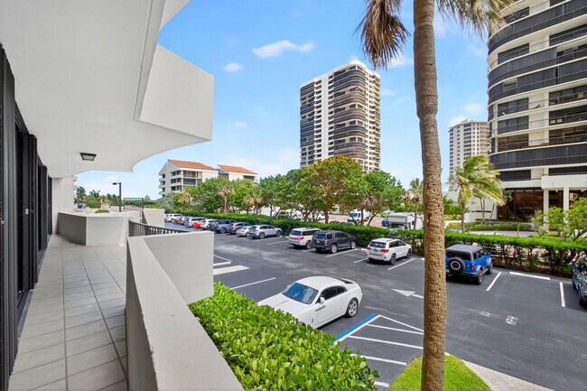 Building Photo - 4200 N Ocean Dr