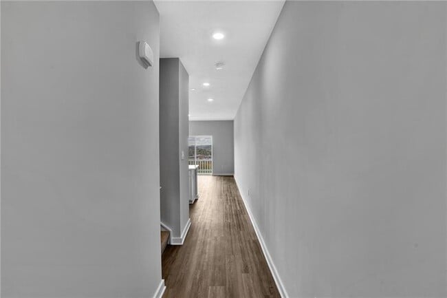 Building Photo - 126 Scotland Ln