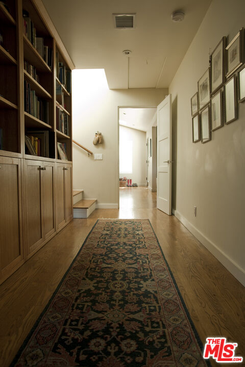 Building Photo - 737 Broadway St