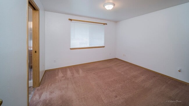 Building Photo - 8125-Rothfuss