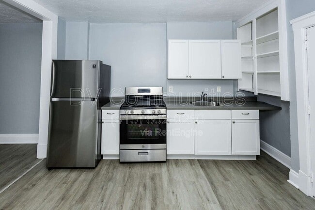 Building Photo - 1609 Lakewood Ave