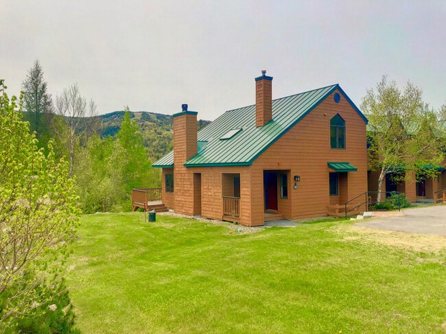 Building Photo - 499 Hannah Loop