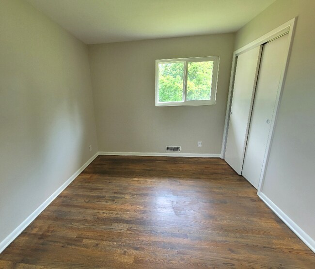 Building Photo - 3952 Marie Dr