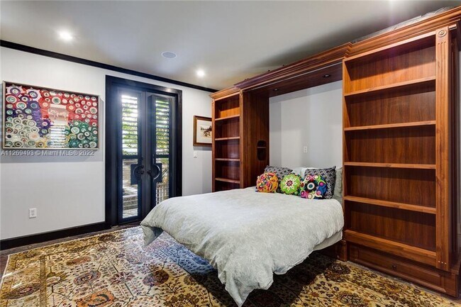 Building Photo - 3725 Sheridan Ave