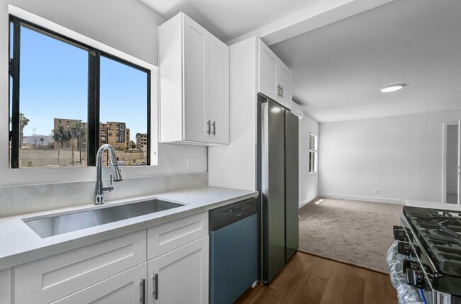 Building Photo - 2627 San Marino St