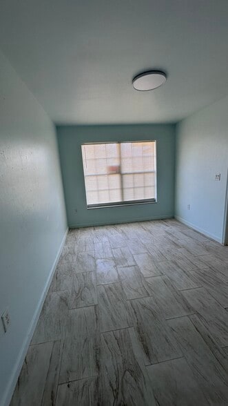 Building Photo - 1326 SE 8th Pl