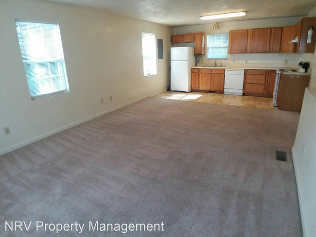 Building Photo - 4 br, 2 bath House - 609 Howe Street