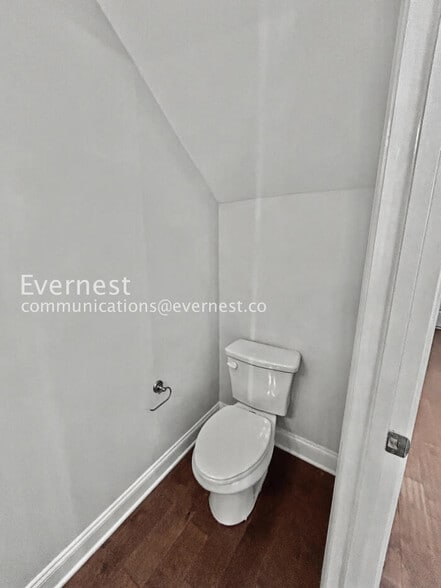 Building Photo - 3845 Valley View Ct