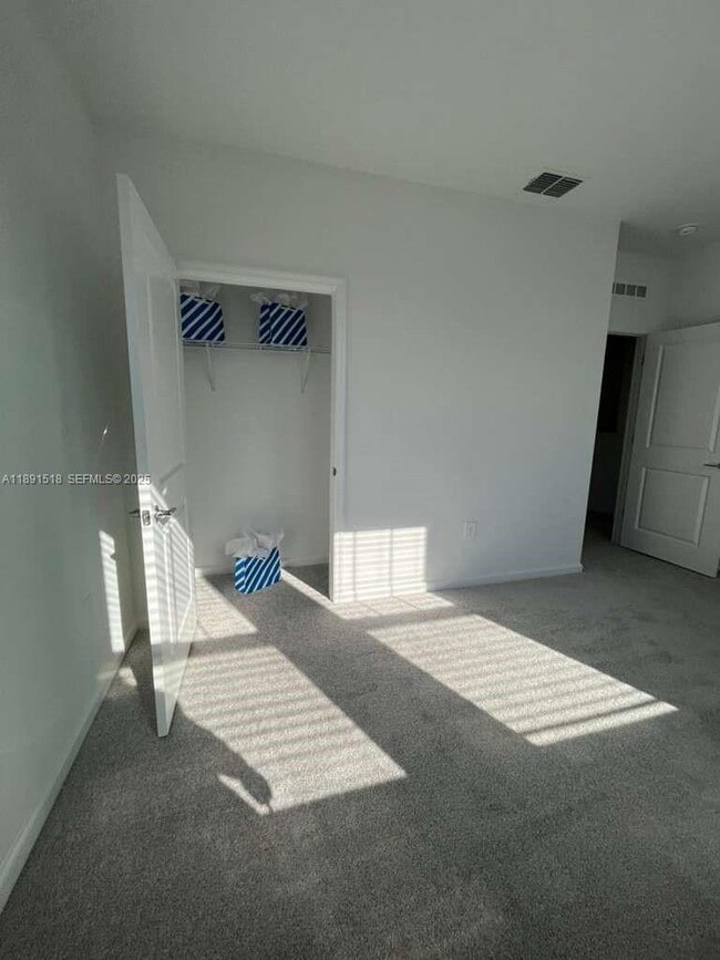 Building Photo - 5984 Zen Wy