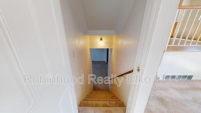 Building Photo - 2316 Sierra Dr