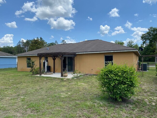 Building Photo - Desirable SW Rainbow Park Neighborhood 3/2...