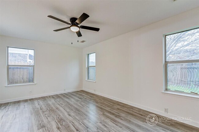Building Photo - 4831 Sand Colony Ln