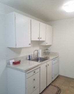 Building Photo - Tuscany Village