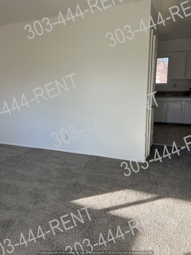 Building Photo - 3 Bedrooms, 2 Bathrooms, with 2 Bonus Rooms in the Basement!