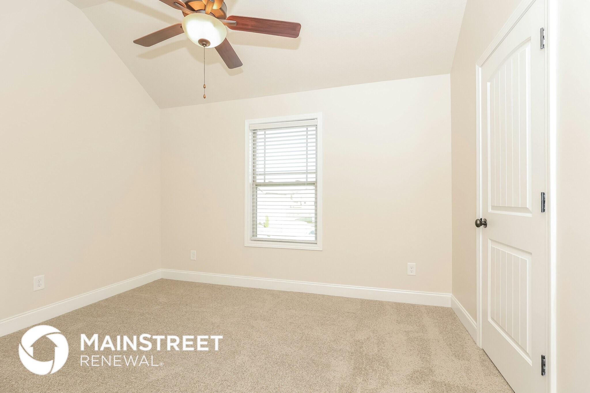 Building Photo - 2230 Pathfinder Dr