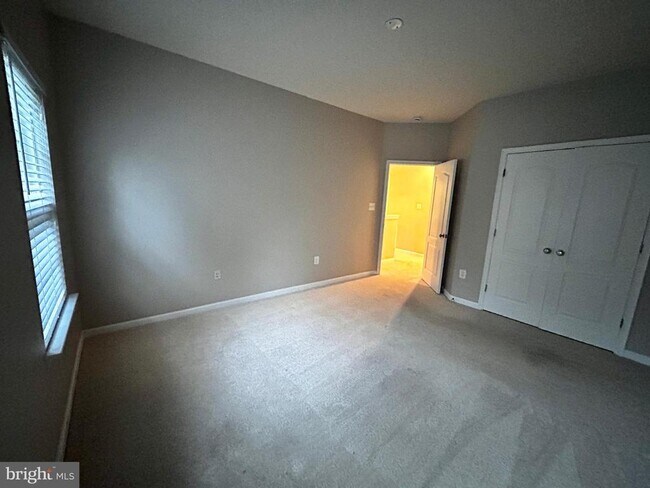 Building Photo - 312 Quinton Oaks Cir