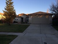 Building Photo - 3 Bedroom Home Coming Available