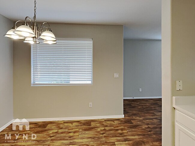 Building Photo - 10413 W Miami St