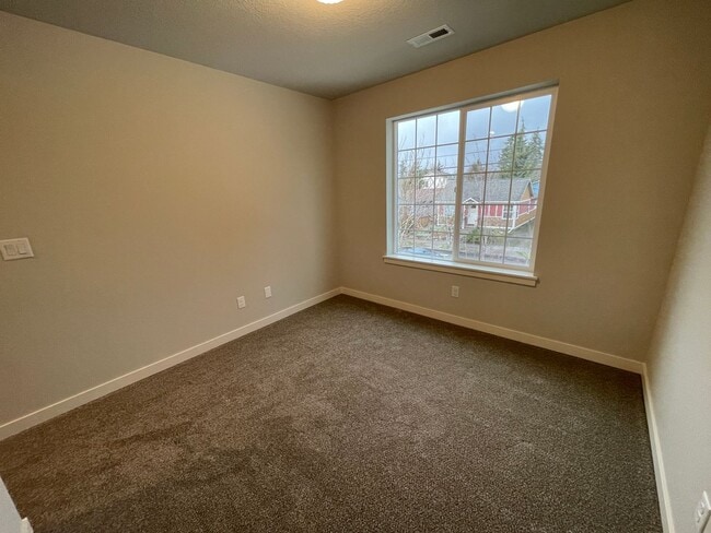 Building Photo - Modern 3b/2ba Energy Star Certified Home In Lentz