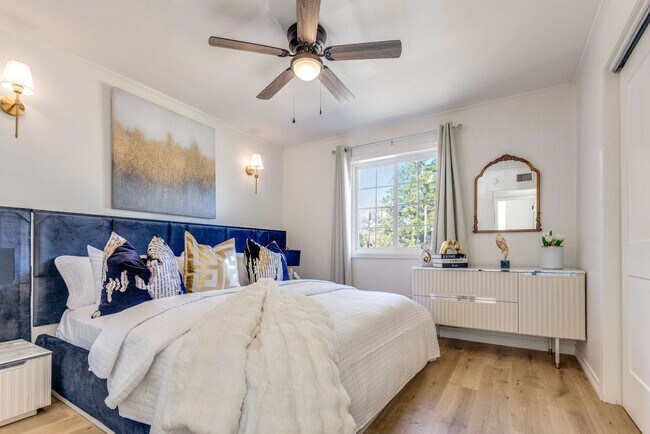 Building Photo - 220 Mitchell St