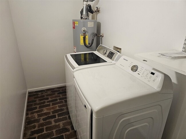 Building Photo - 811 #1 Don Diego Unit 1