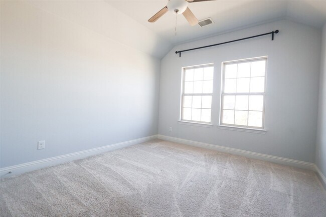 Building Photo - 317 Monument Hill Dr