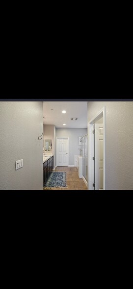 Building Photo - 851 Boulder Dr