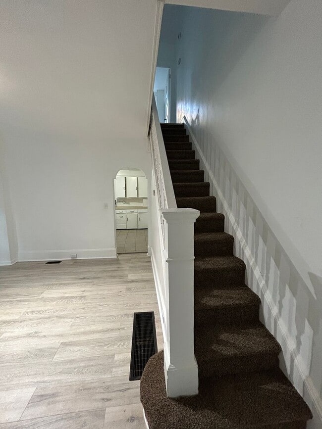 Building Photo - 350 Cleveland Ave