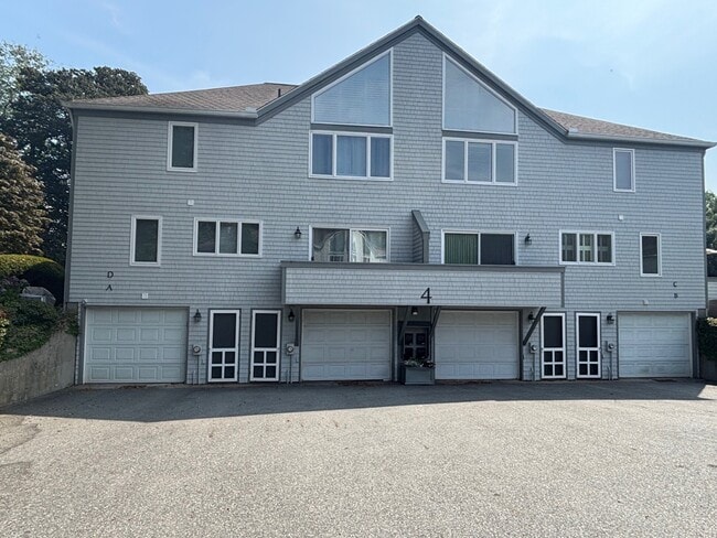 Building Photo - 421 Bellevue Ave