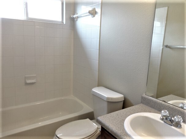 Building Photo - 13329 High Sierra St