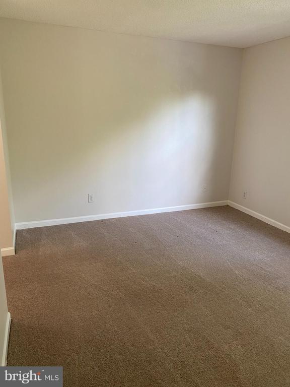 Building Photo - 12106 Greenway Ct