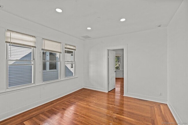 Building Photo - 56 Blake St