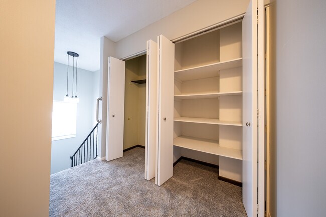 Building Photo - 7677 Whitney Dr