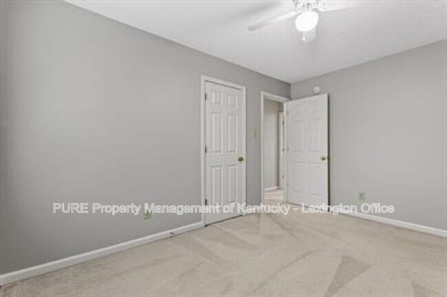 Building Photo - 872 Burkewood Dr