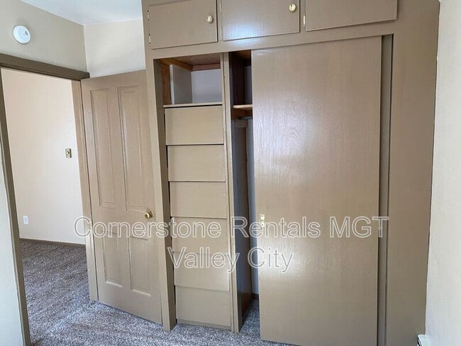 Building Photo - 227 Central Ave S