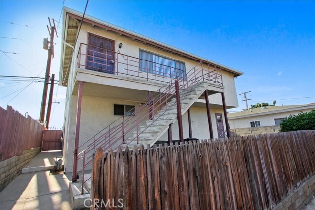 Building Photo - 2212 S Isabella Ave