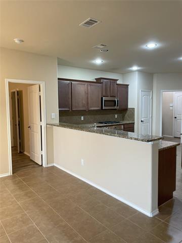 Building Photo - 10125 Sailboard Dr