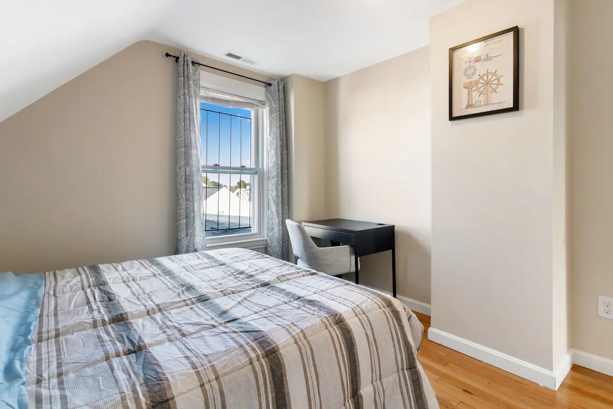 Bedroom 3 - 17 Autumn St