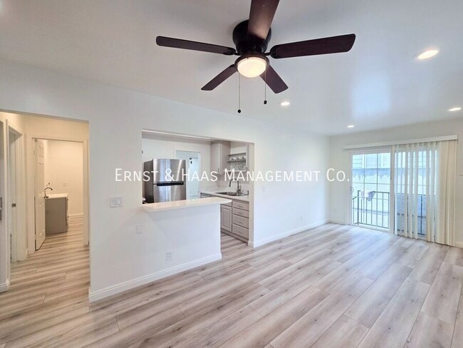 Building Photo - 1084 Walnut Ave